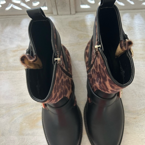 NEW Nine West Arria Leopard Animal and Black Combat Boots Moto Gold Buckles 9 - Picture 5 of 9